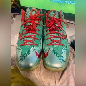 Lebron 11 Christmas